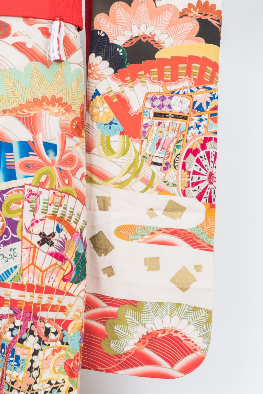 【和装の結婚式】豪華絢爛な檜扇の五つ紋付黒引き振袖