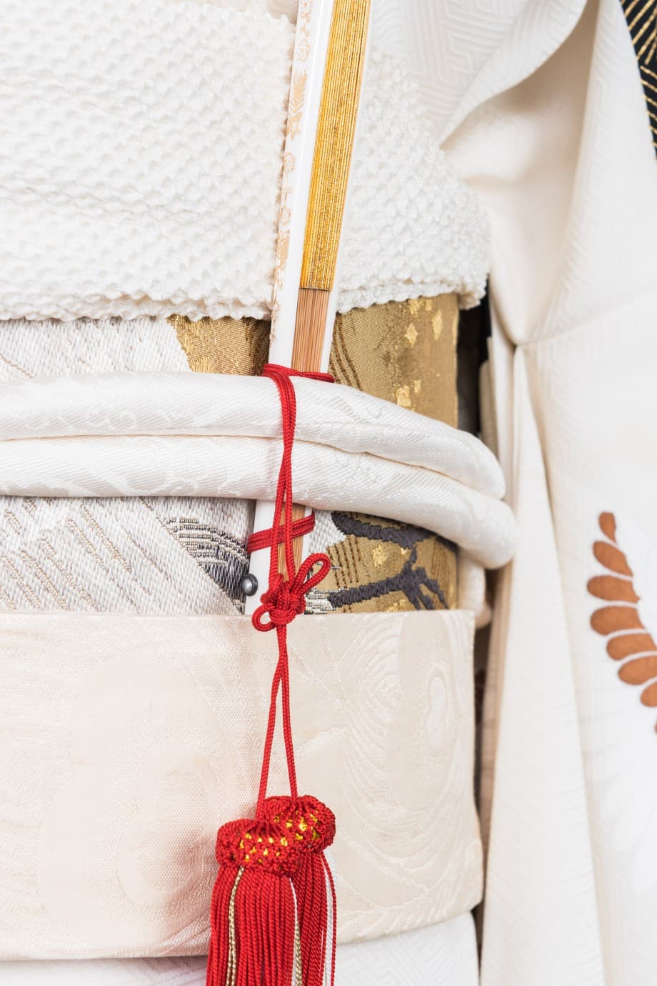 【和装の結婚式】鶴尽くし、金尽くしの黒引き振袖