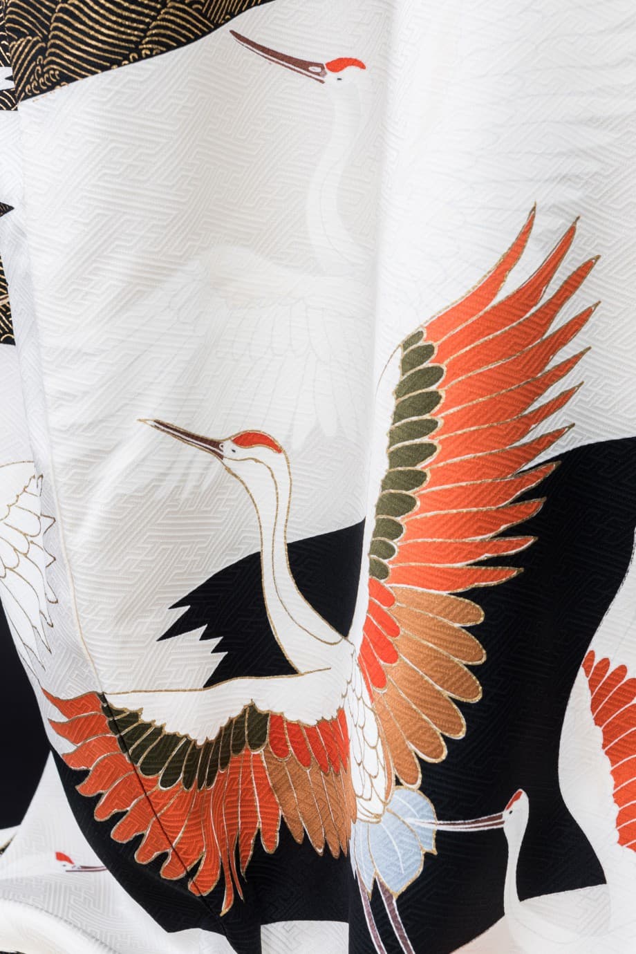 【和装の結婚式】鶴尽くし、金尽くしの黒引き振袖