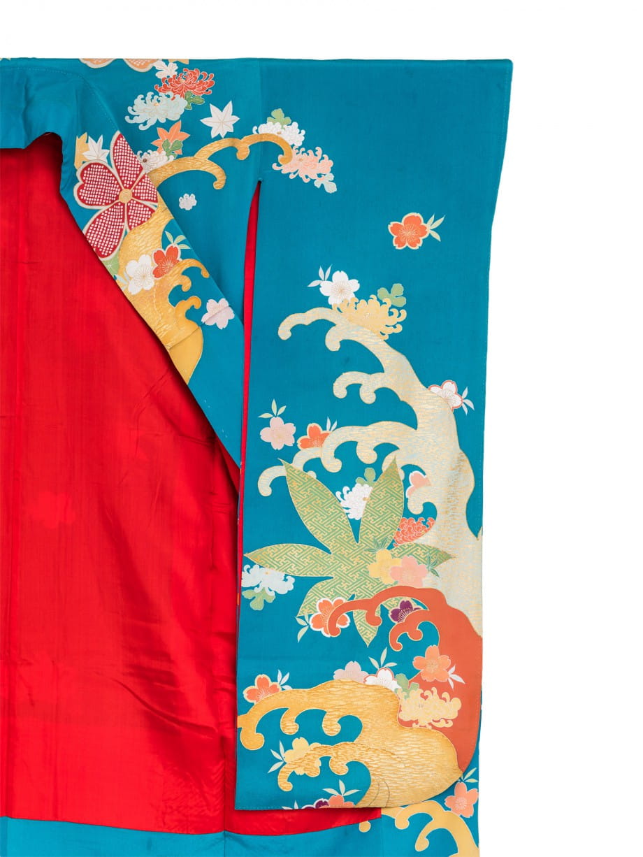 【振袖レンタル】成人式 | 薄藍色に金泥の波、花の振袖