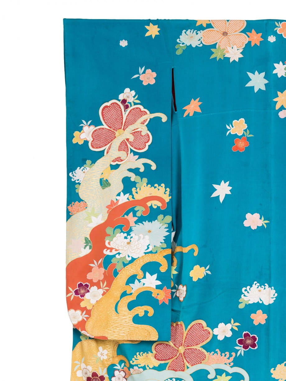 【振袖レンタル】成人式 | 薄藍色に金泥の波、花の振袖