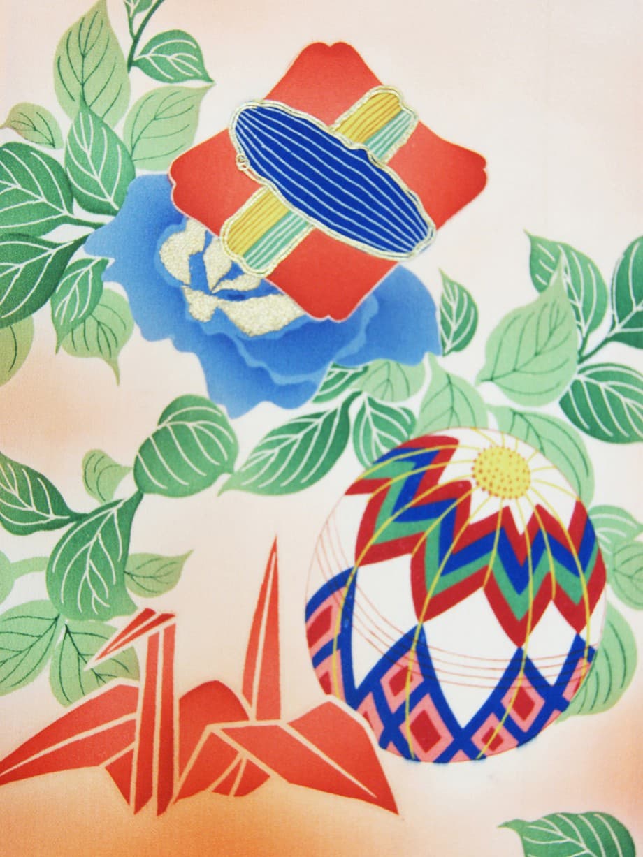 【袴レンタル】卒業式 | コーラルピンクに折鶴と手鞠の小振袖