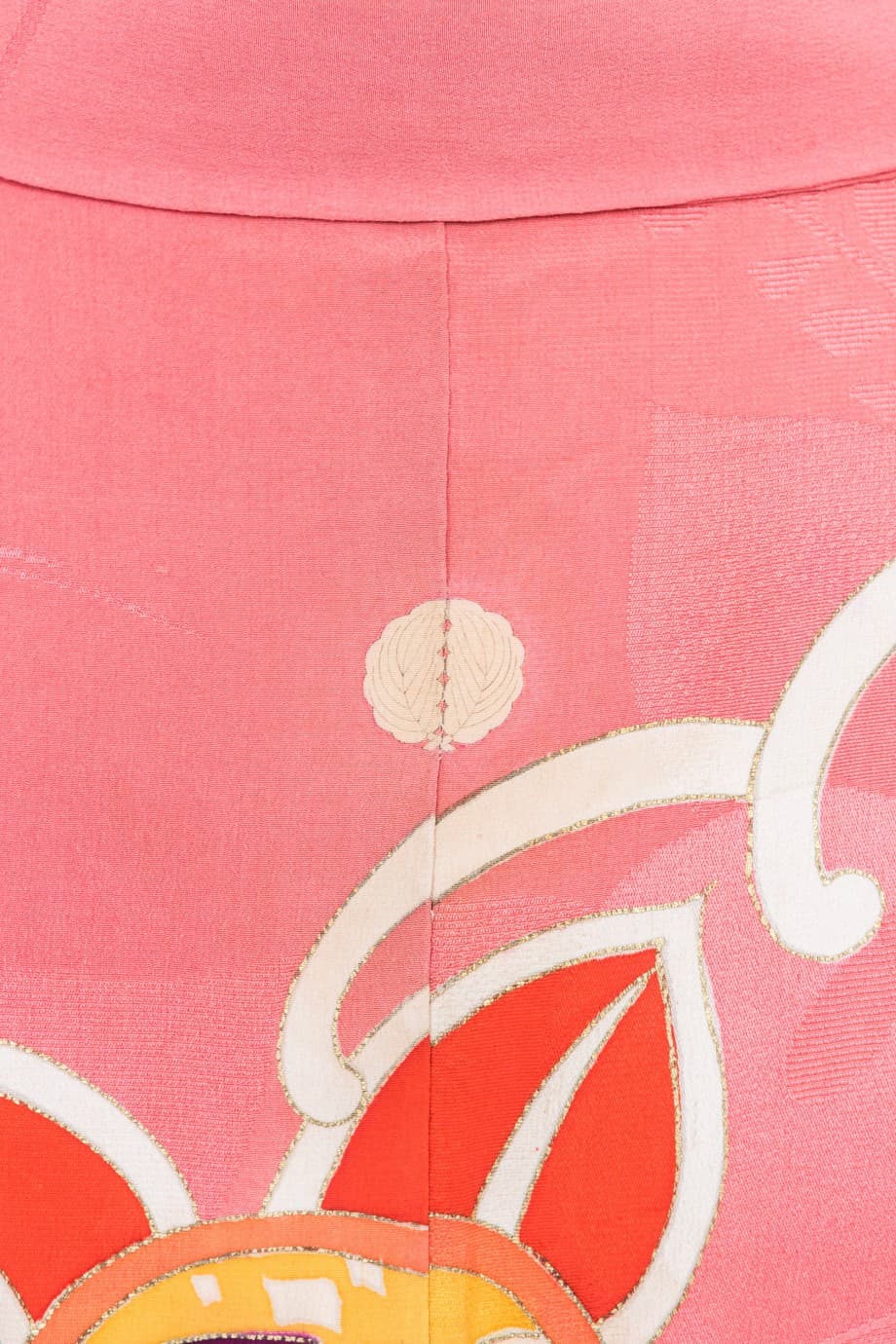 【袴レンタル】卒業式 | 綸子に八重梅と橘が描かれた一つ紋付訪問着