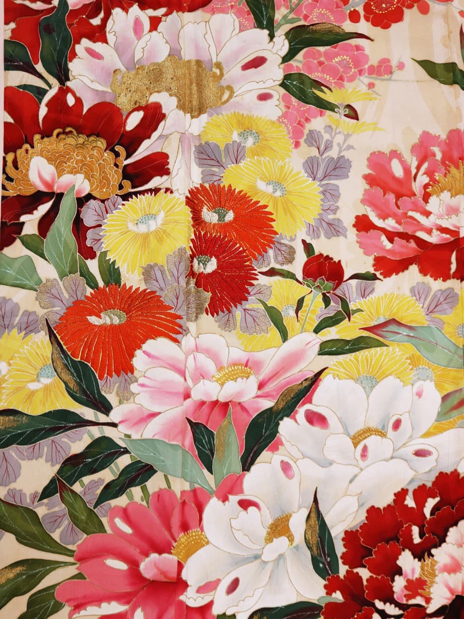 【袴レンタル】卒業式 | クリームイエローに牡丹や菊が咲く小振袖