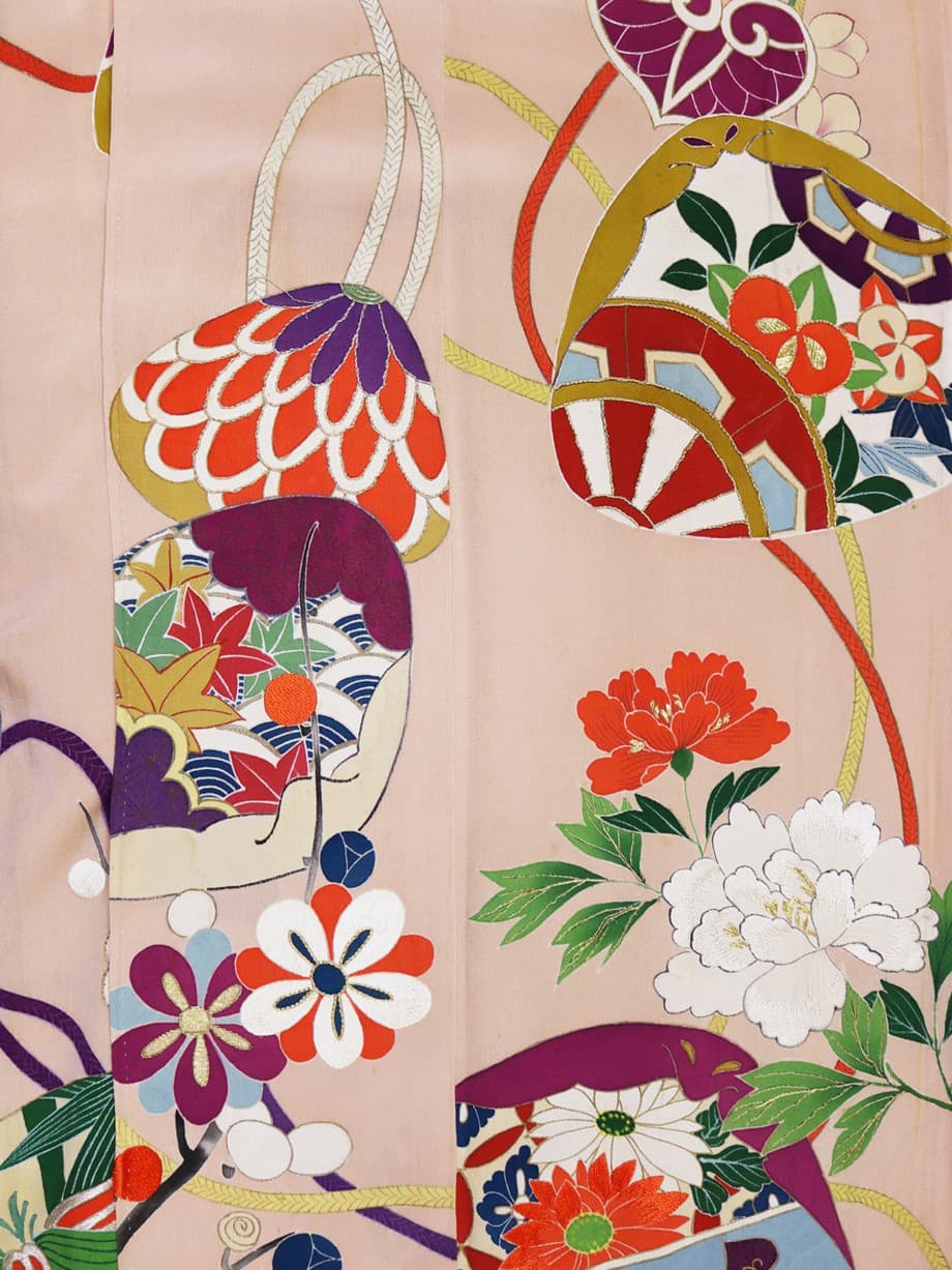 【袴レンタル】卒業式 | ピンクベージュに貝合わせの小振袖