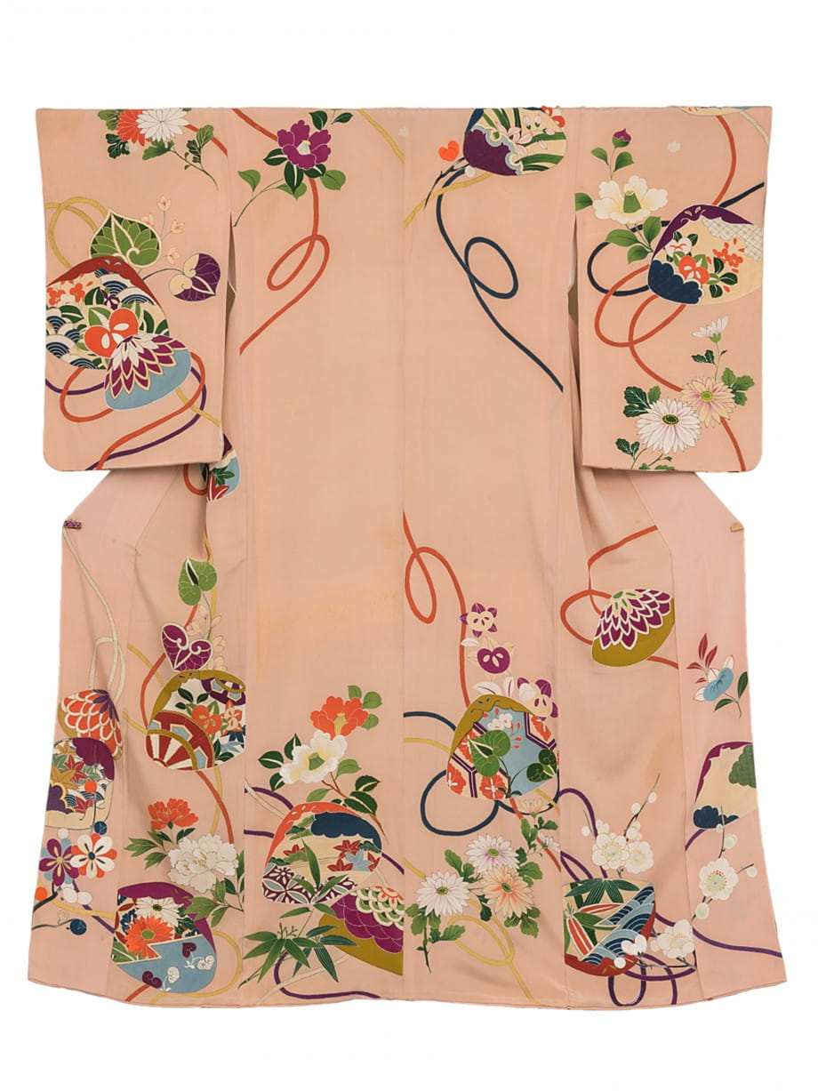 【袴レンタル】卒業式 | ピンクベージュに貝合わせの小振袖