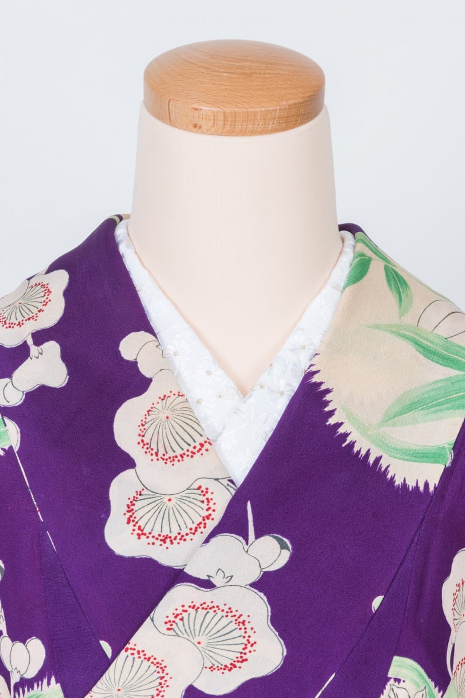【袴レンタル】卒業式 | 紫に梅や椿の花丸紋様の小振袖