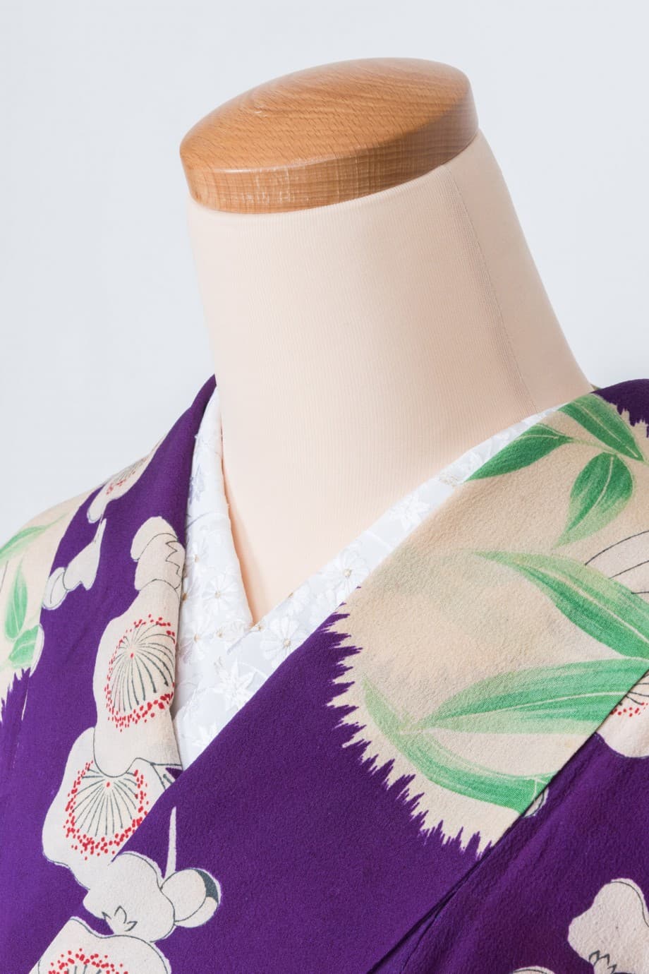 【袴レンタル】卒業式 | 紫に梅や椿の花丸紋様の小振袖