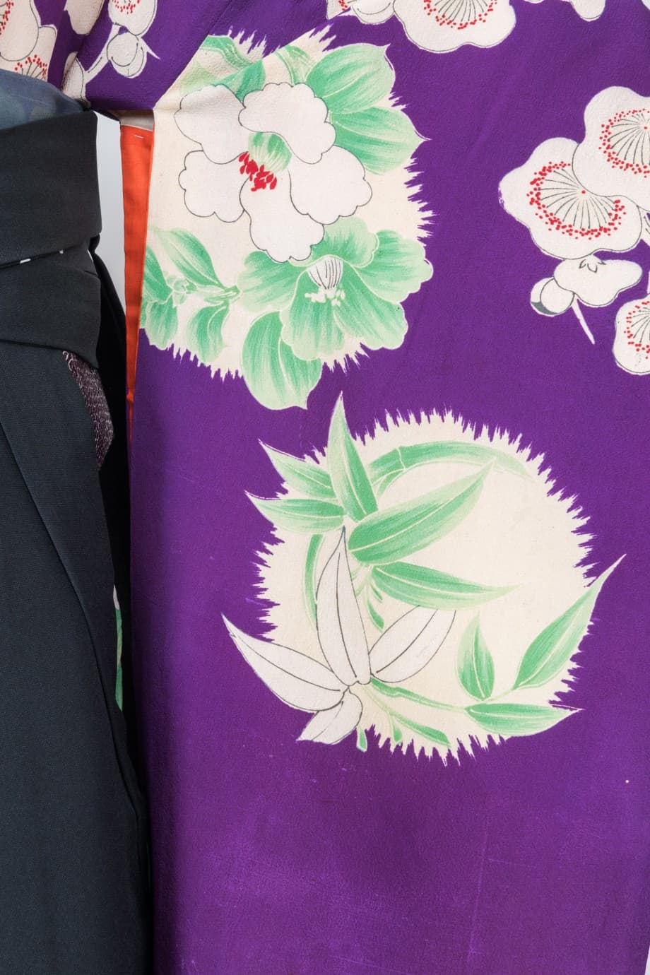 【袴レンタル】卒業式 | 紫に梅や椿の花丸紋様の小振袖