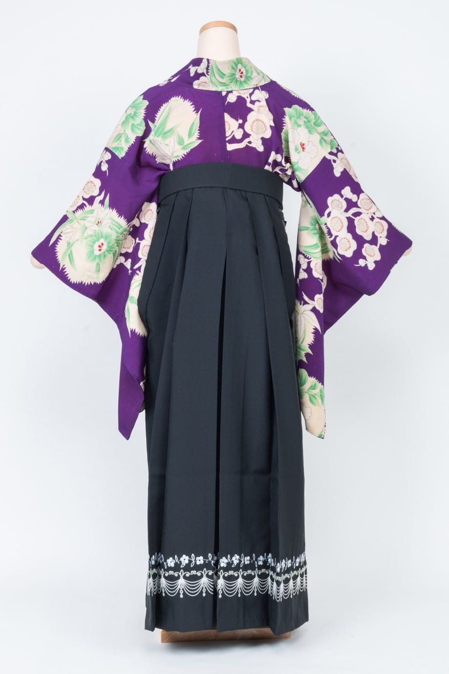 【袴レンタル】卒業式 | 紫に梅や椿の花丸紋様の小振袖
