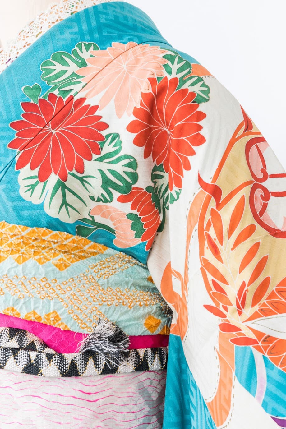 【訪問着レンタル】明るい水色に花丸紋様の振袖