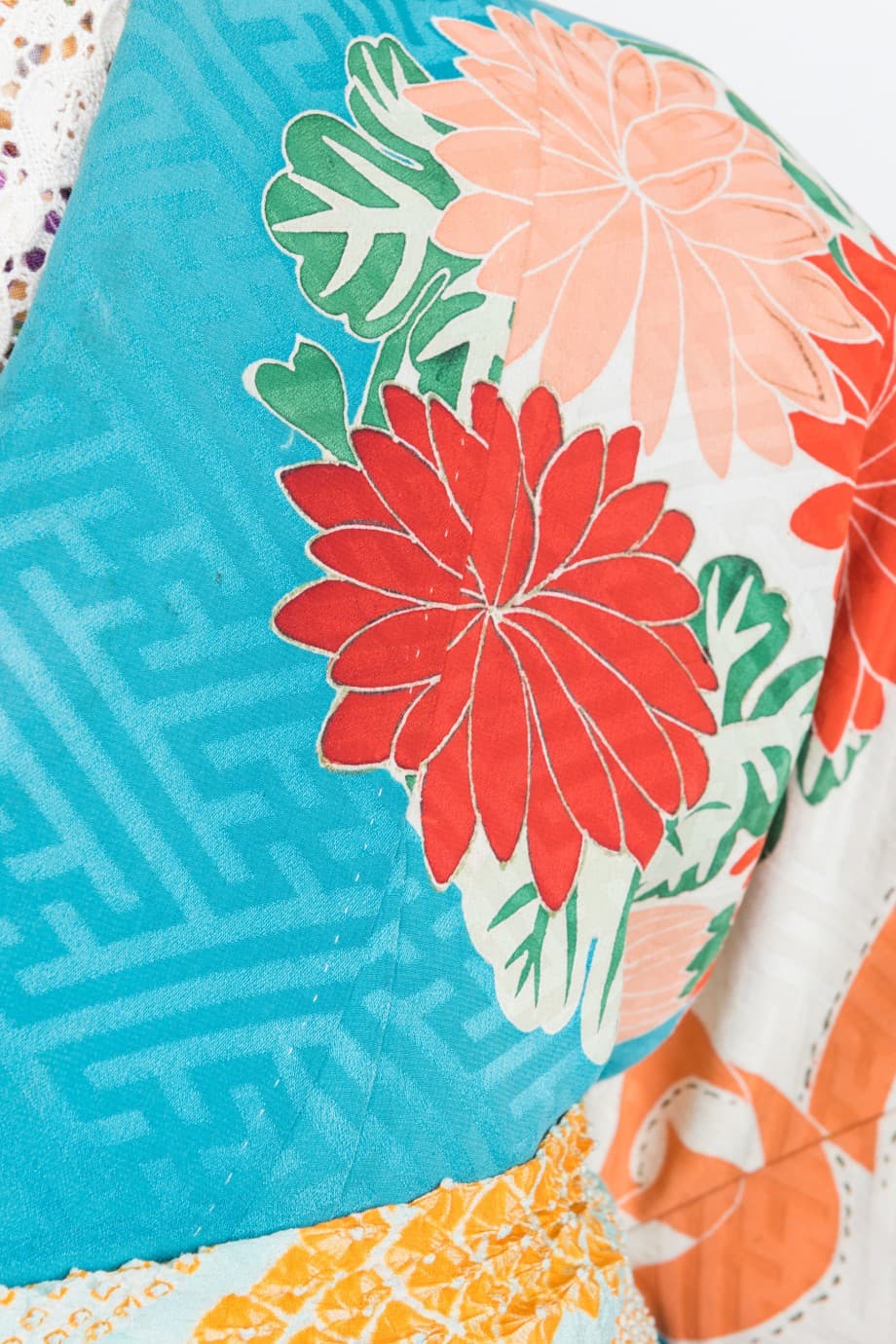 【訪問着レンタル】明るい水色に花丸紋様の振袖