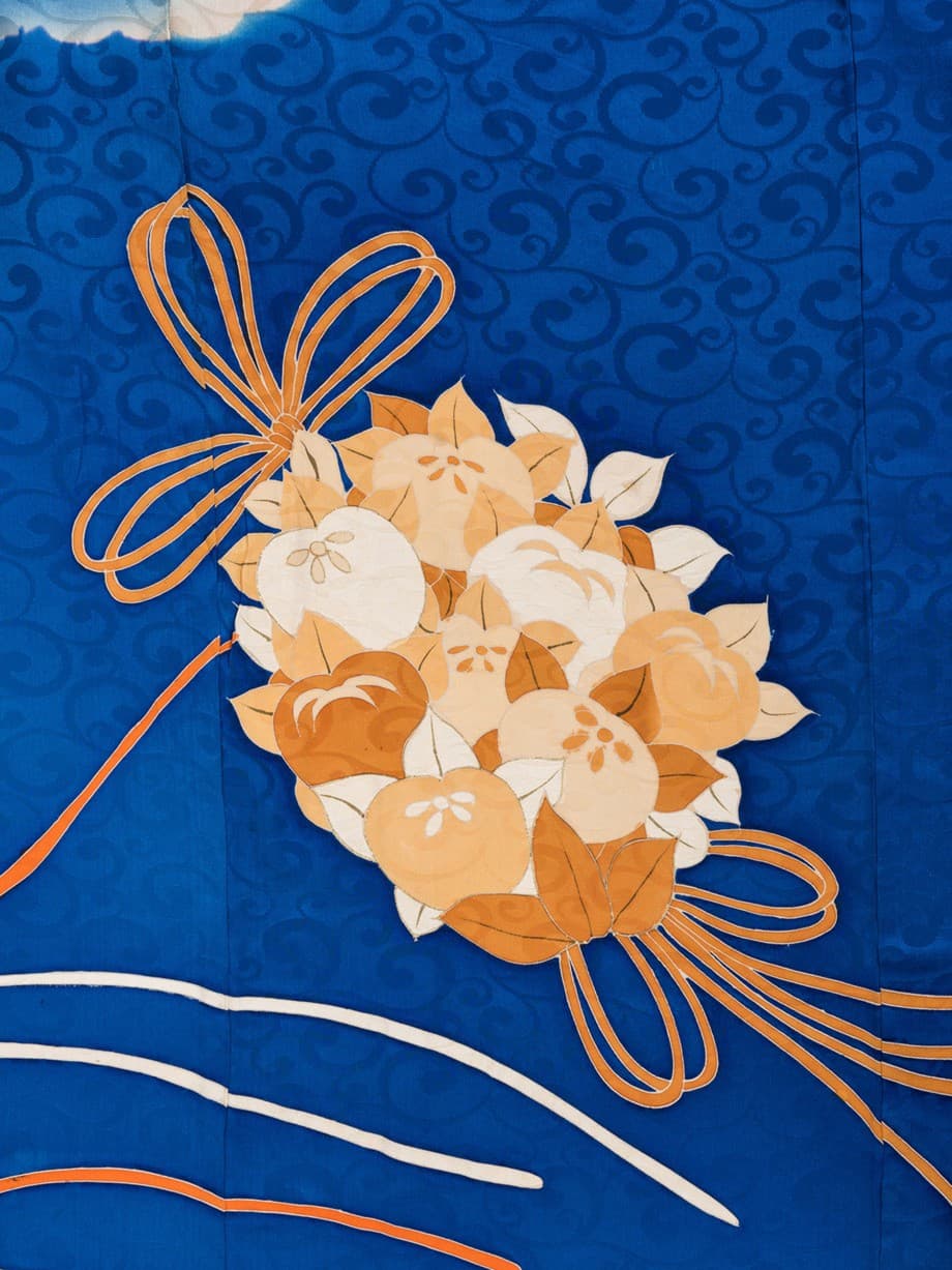 【訪問着レンタル】唐草の青地に雲取薬玉の小振袖