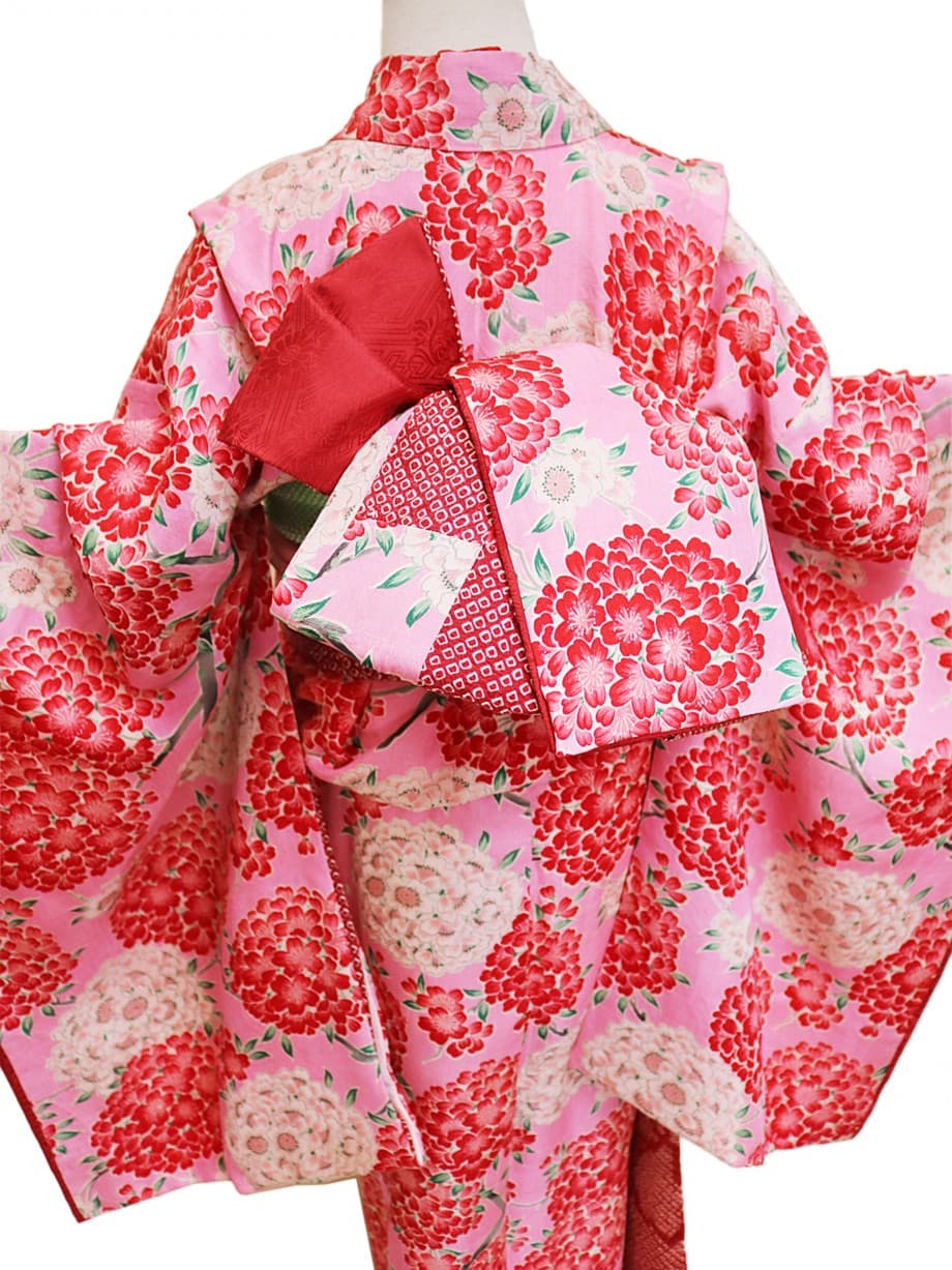 【七五三着物レンタル】ピンク色に赤や白の花咲く七歳祝着