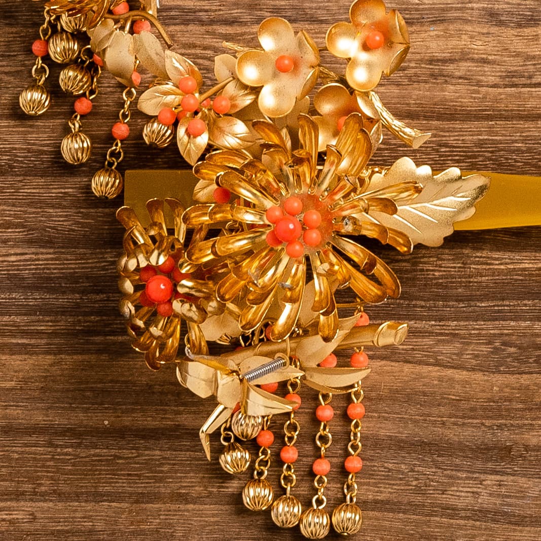 金色の菊・竹・梅・折り鶴に珊瑚調の玉の花嫁かんざし