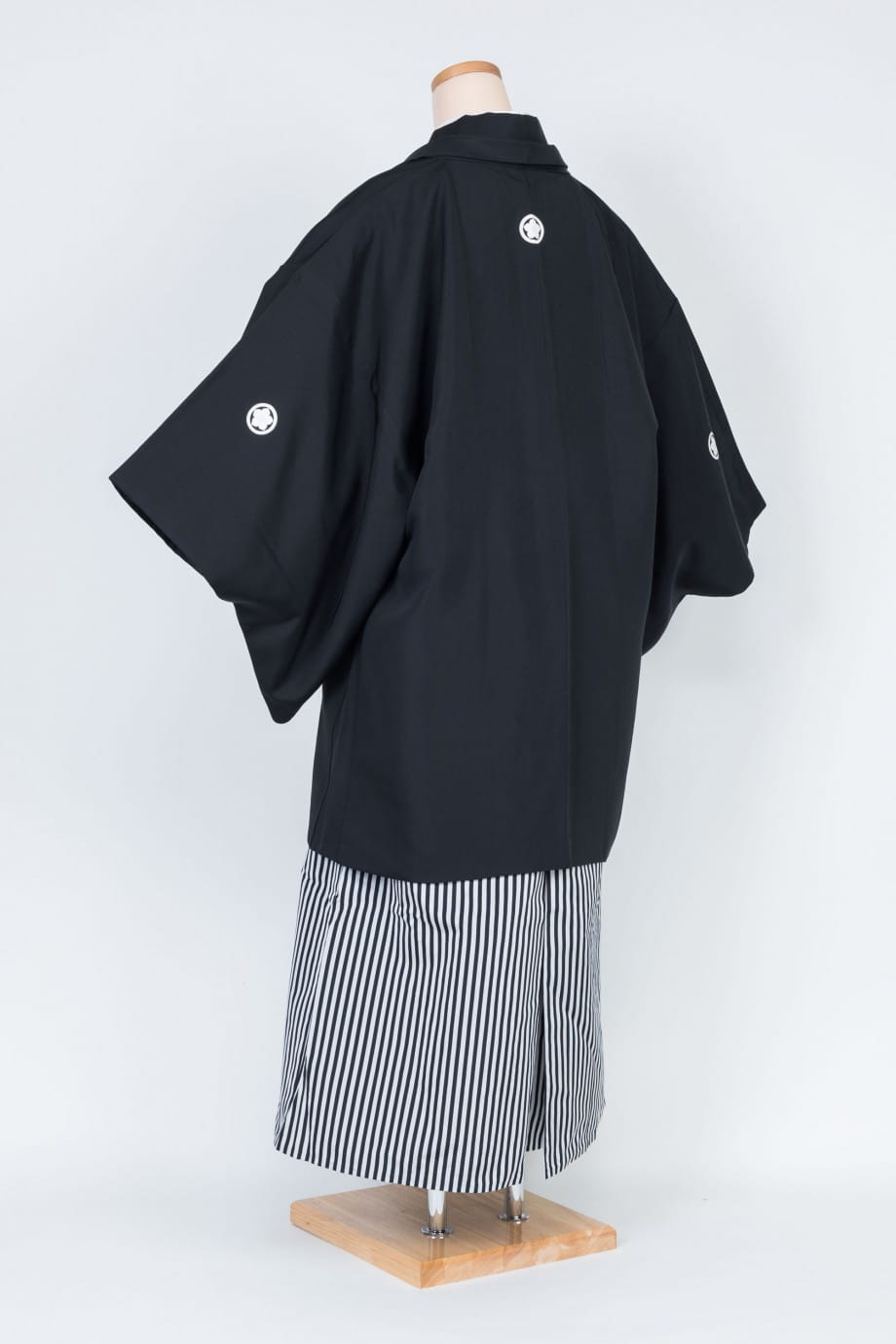 【男性着物レンタル】正統派の黒紋付羽織袴・第一礼装