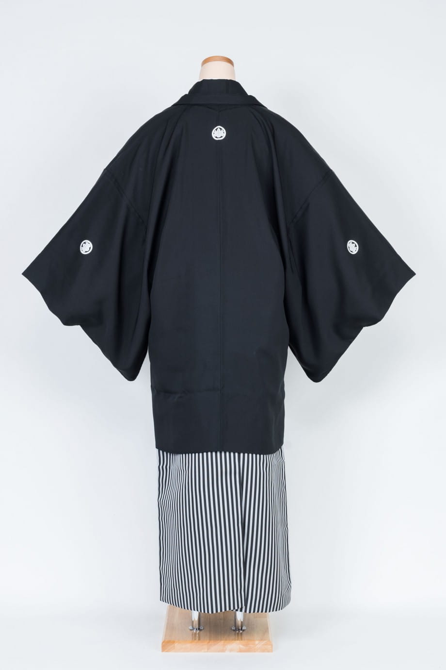 【男性着物レンタル】正統派の黒紋付羽織袴・第一礼装