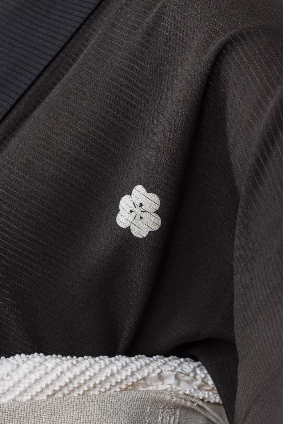 【留袖レンタル】婚礼・結納 | 御所車と舟に柳の夏絽の五つ紋付き黒留袖