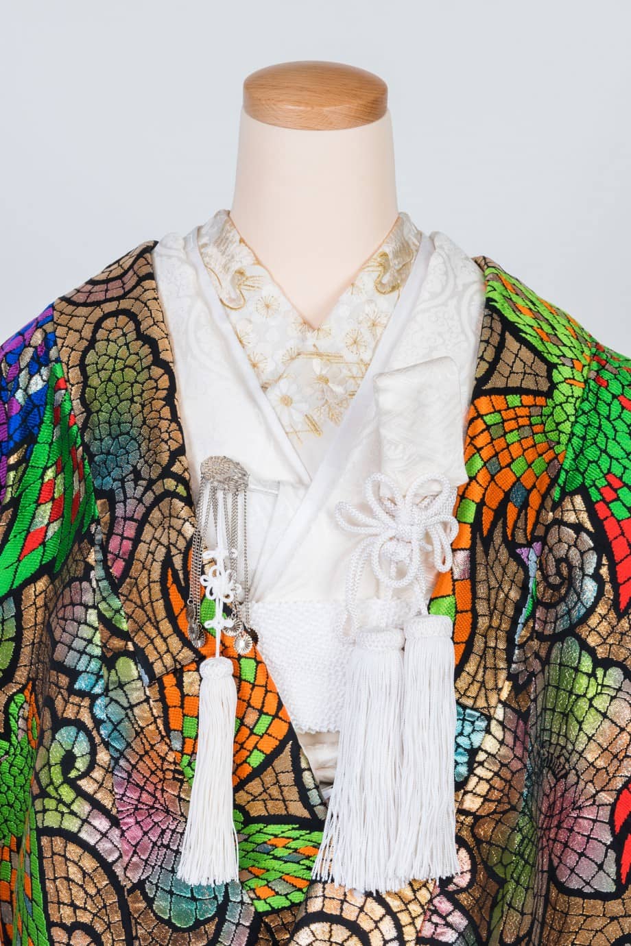 【和装の結婚式】龍村製緻密な織りの色打掛一式