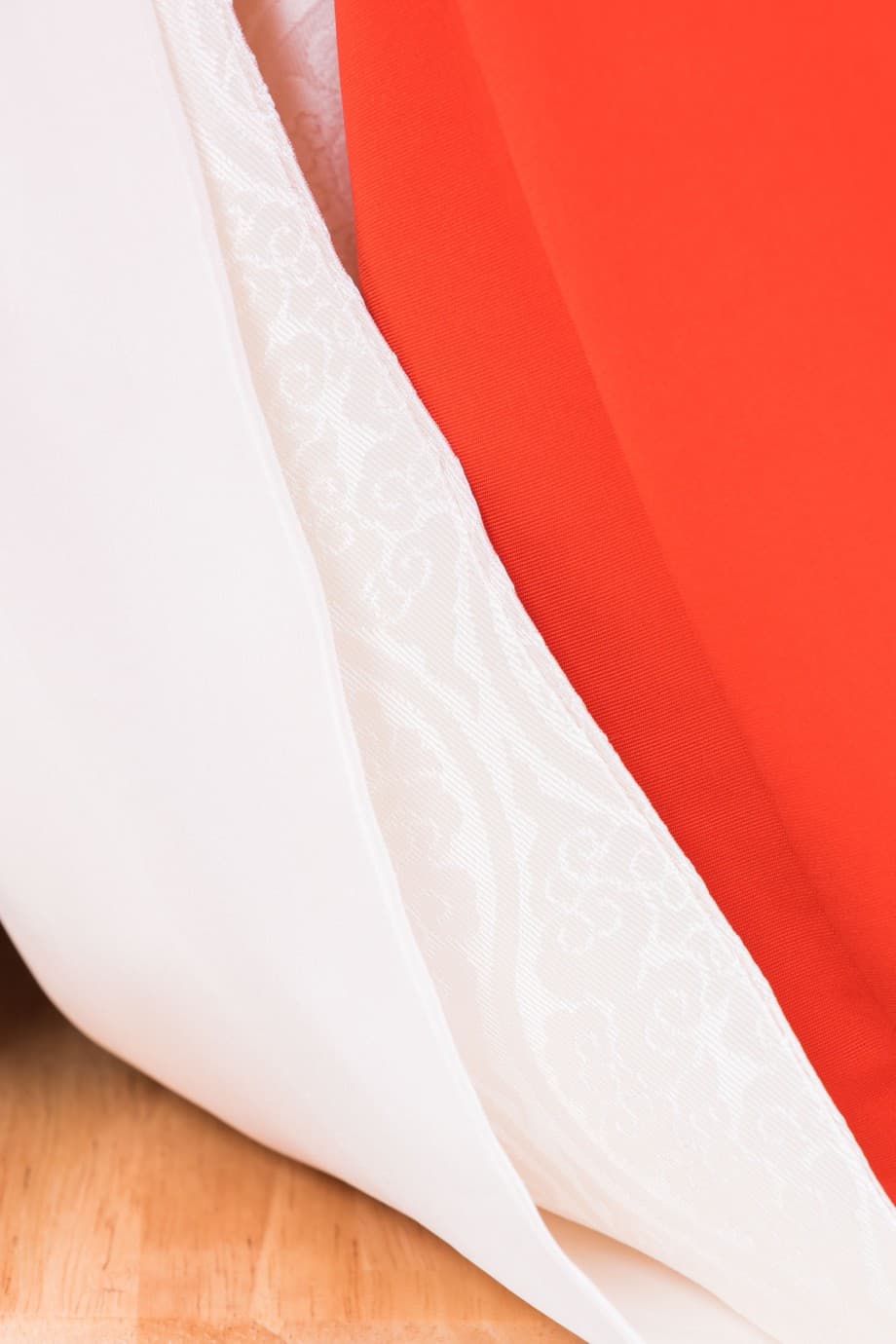 【和装の結婚式】龍村製緻密な織りの色打掛一式